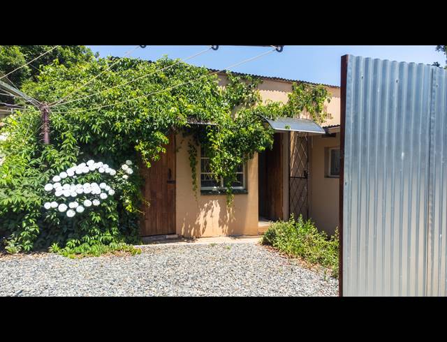 6 BEDROOM FREEHOLD FOR SALE IN HEIDELBERG CENTRAL